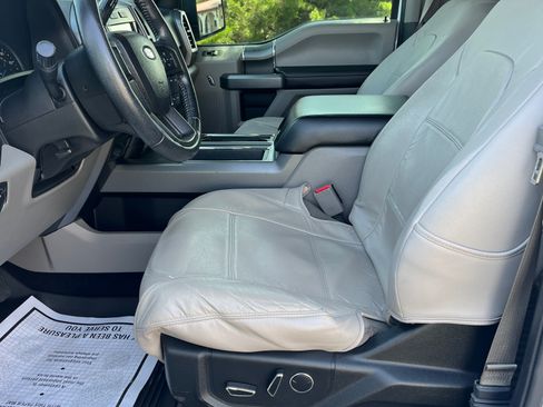 Used 2017 Ford F150 XLT w/ Equipment Group 302A Luxury image 5