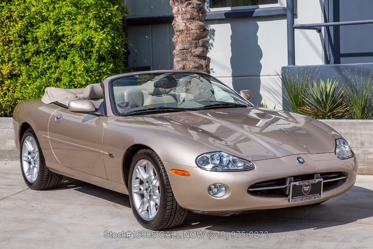 Used 2002 Jaguar XK8 Convertible RWD image 11