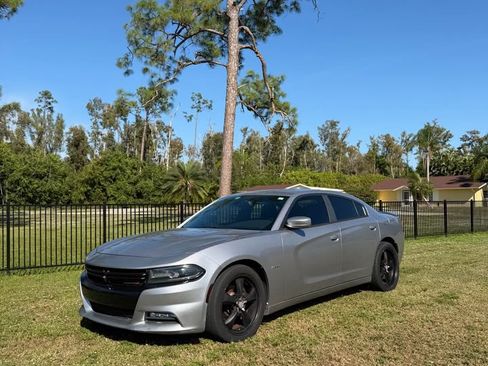 Used 2016 Dodge Charger R/T image 1