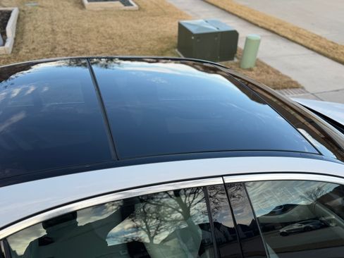 Used 2018 Mercedes-Benz E 300 image 9