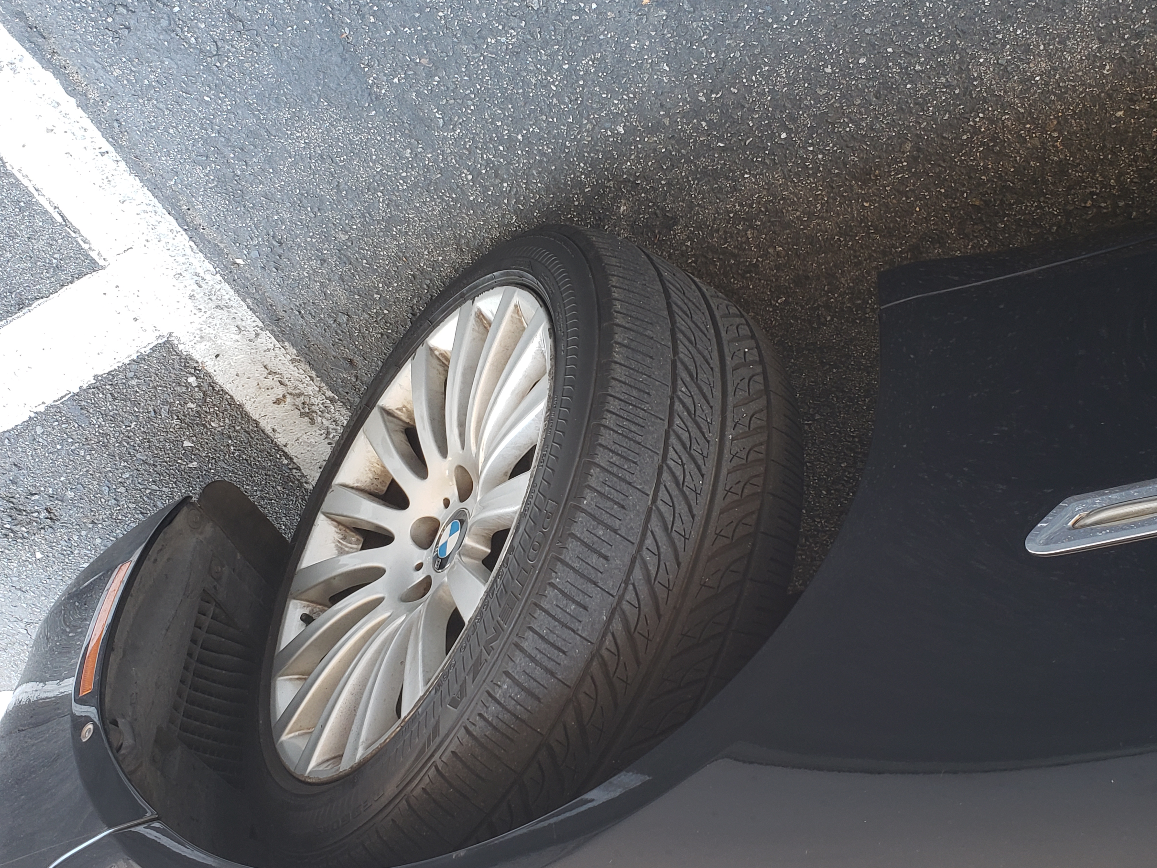 Used 2009 BMW 750i RWD image 11