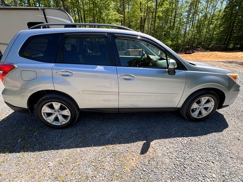 Used 2015 Subaru Forester 2.5i Premium w/ All-Weather Package AWD/4WD image 5