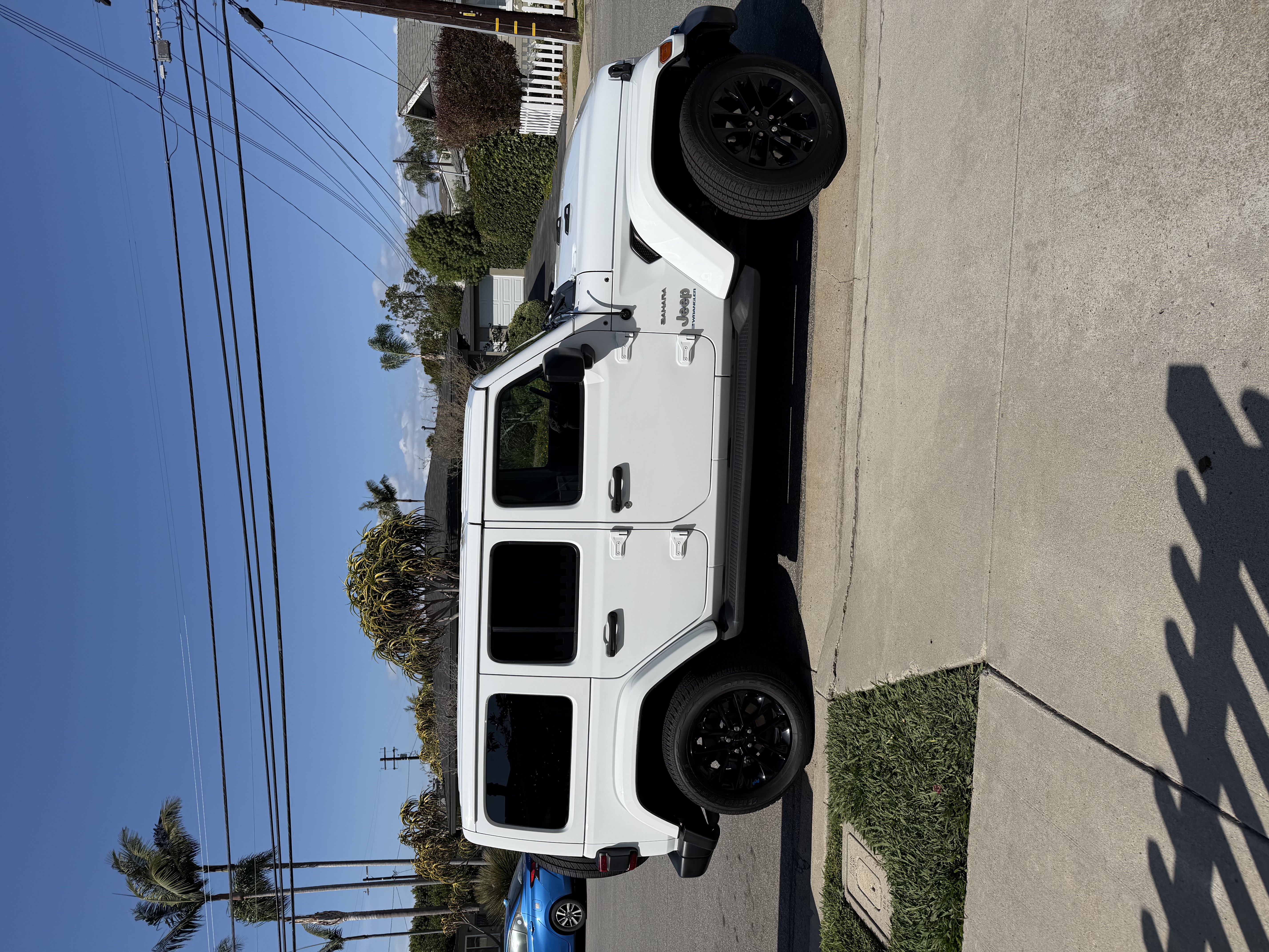 Used 2023 Jeep Wrangler Unlimited Sahara w/ Cold Weather Group AWD/4WD image 5