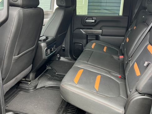 Used 2022 GMC Sierra 2500 AT4 w/ AT4 Preferred Package image 13