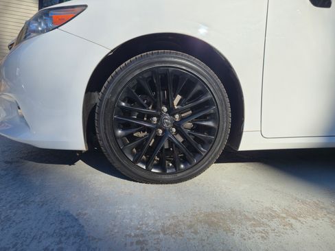 Used 2015 Lexus ES 350 image 9