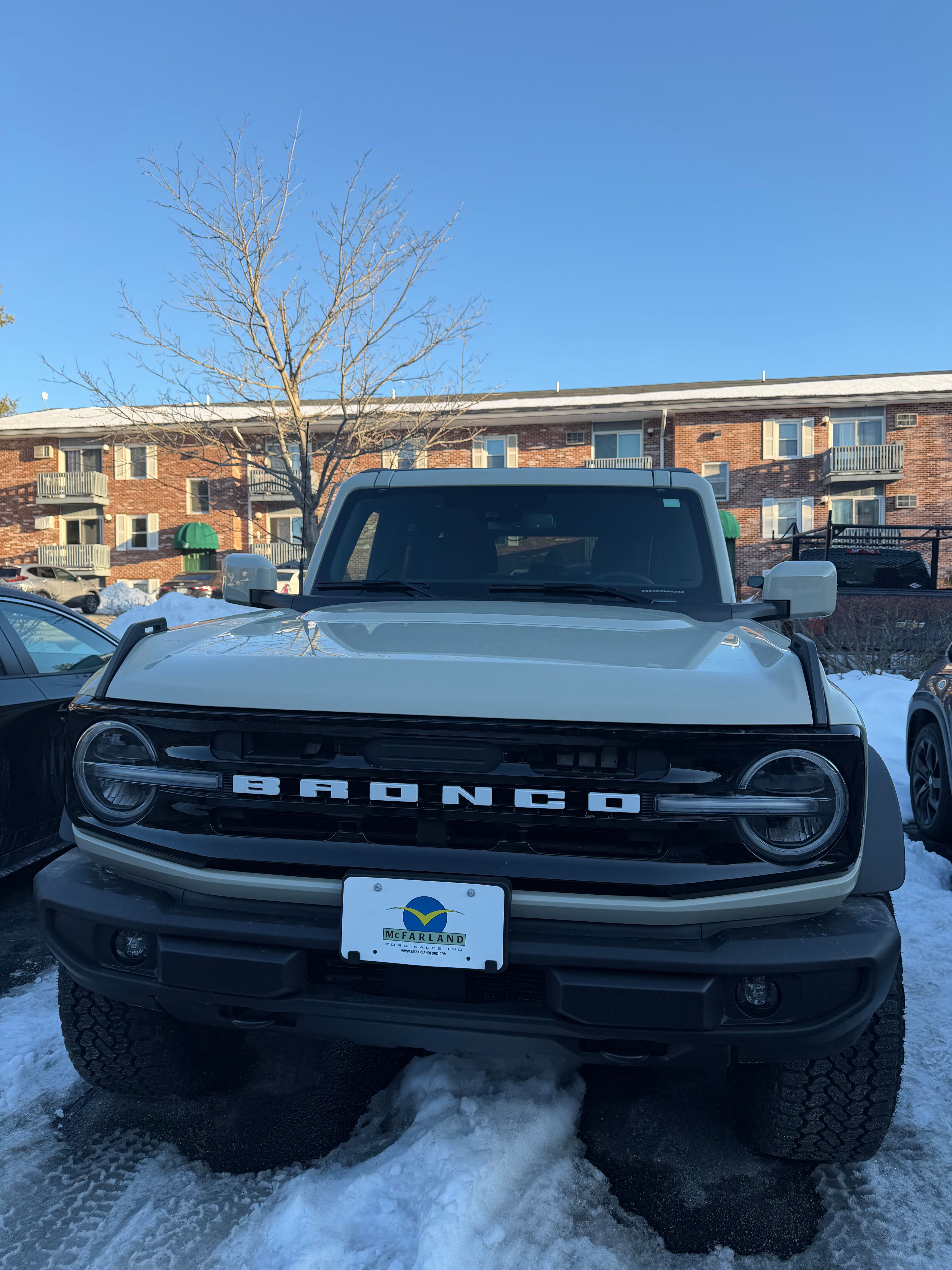 Used 2025 Ford Bronco Outer Banks w/ Sasquatch Package AWD/4WD image 4