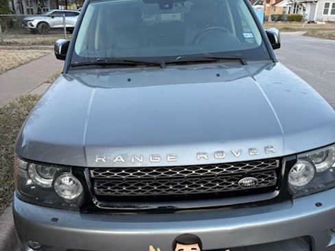 Used 2013 Land Rover Range Rover Sport HSE image 2