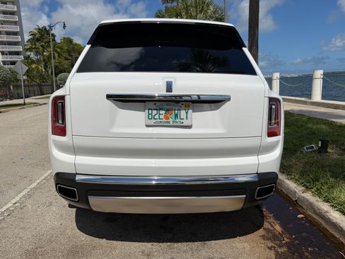 Used 2021 Rolls-Royce Cullinan image 9