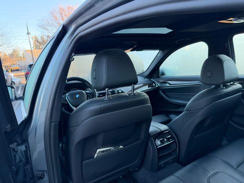 Used 2019 BMW 530i w/ Convenience Package image 18