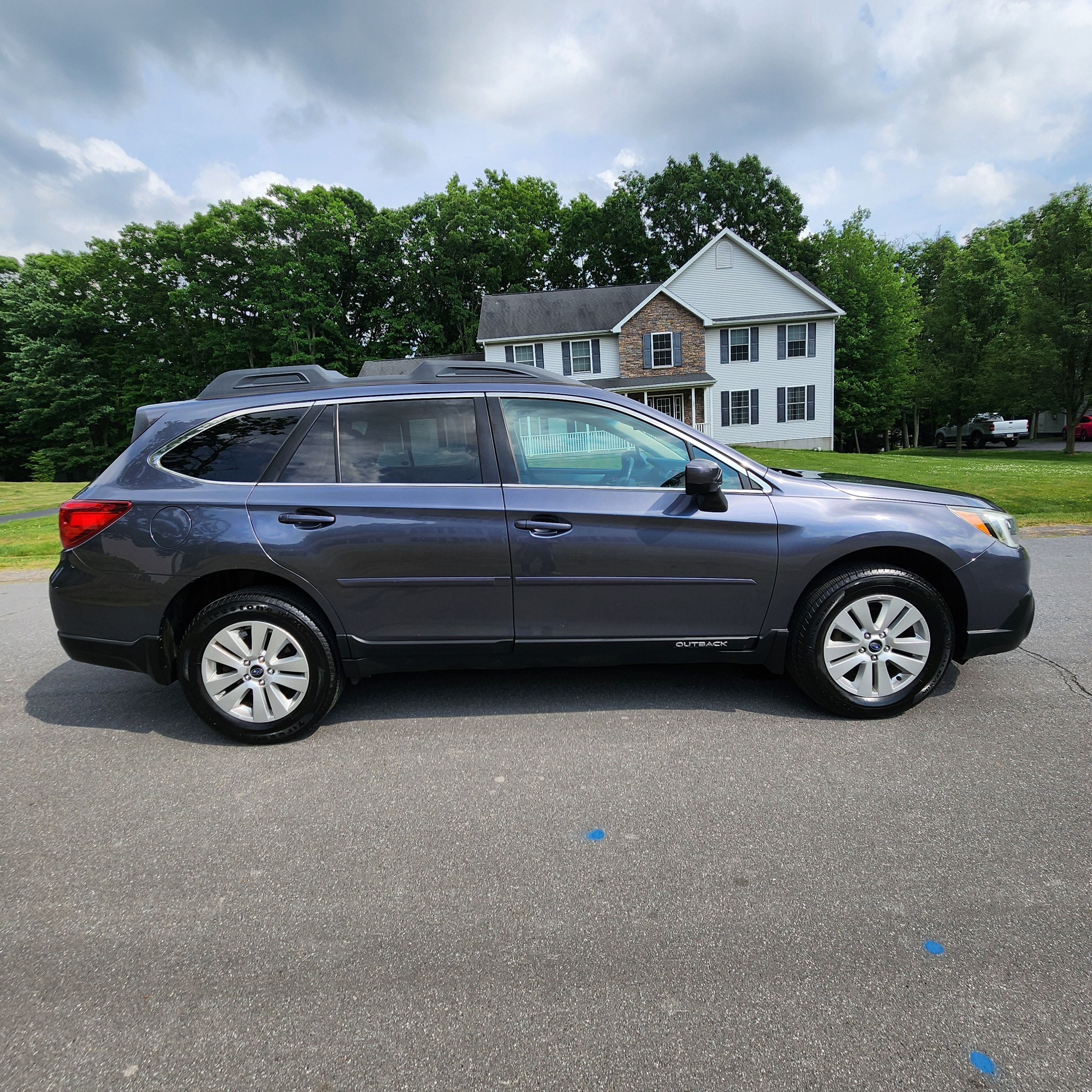Used 2017 Subaru Outback 2.5i Premium AWD/4WD image 9