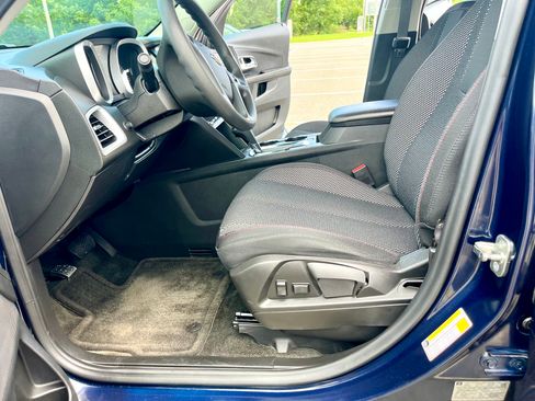 Used 2017 Chevrolet Equinox LS AWD/4WD image 14