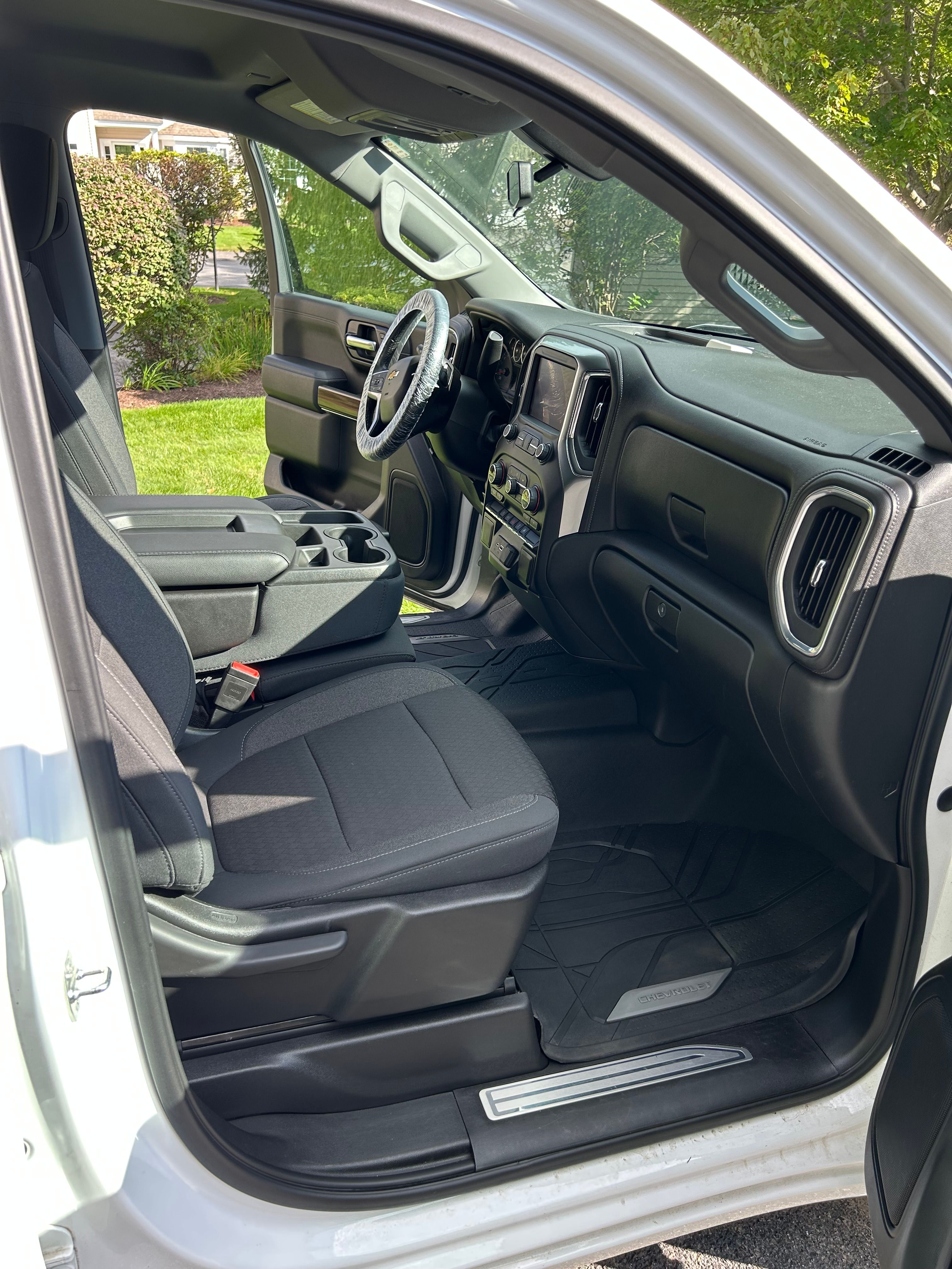 Used 2020 Chevrolet Silverado 1500 LT w/ All-Star Edition AWD/4WD image 8