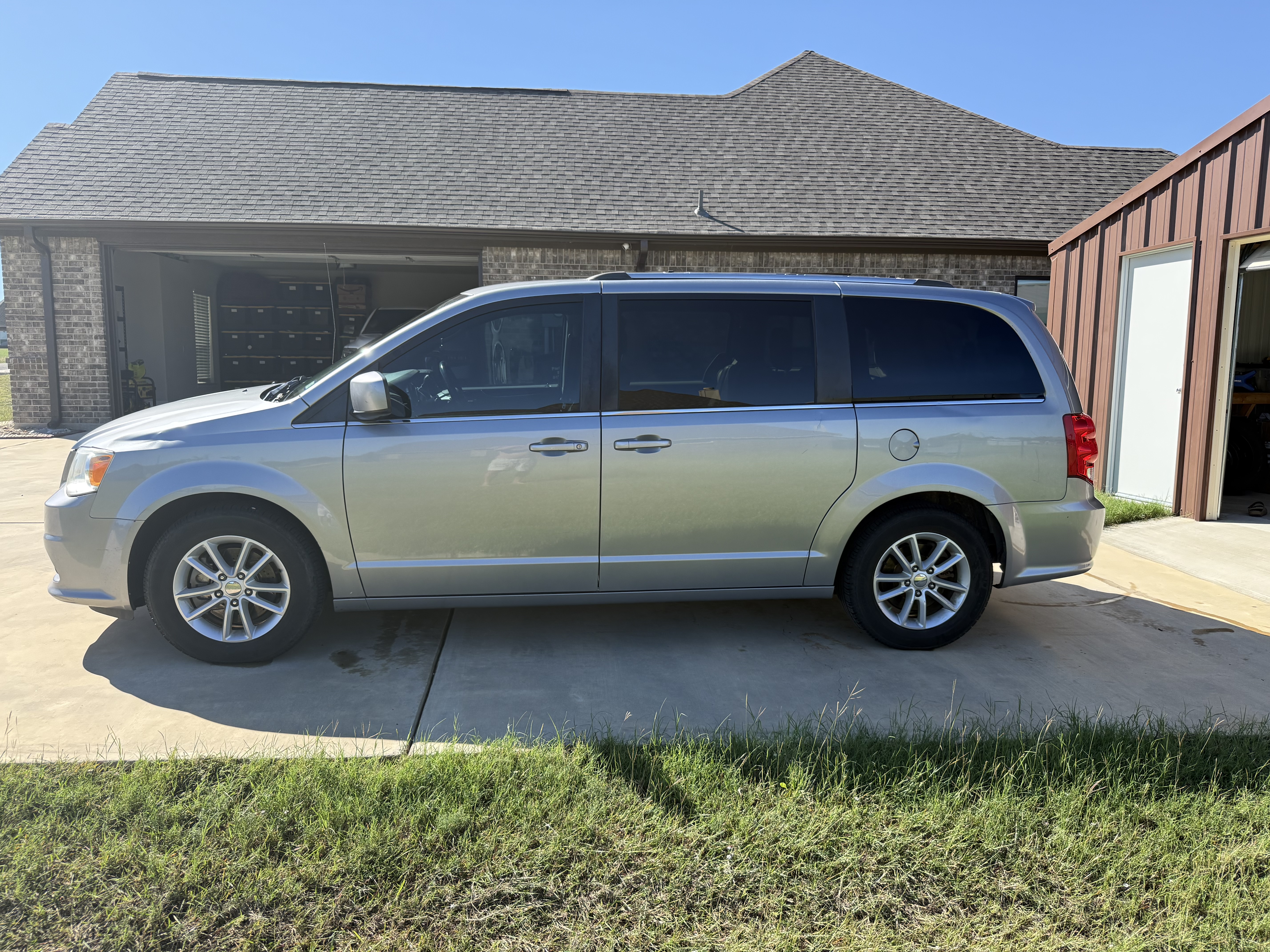 Used 2019 Dodge Grand Caravan SXT FWD image 5
