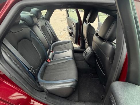 Used 2015 Chrysler 200 S w/ Comfort Group FWD image 19