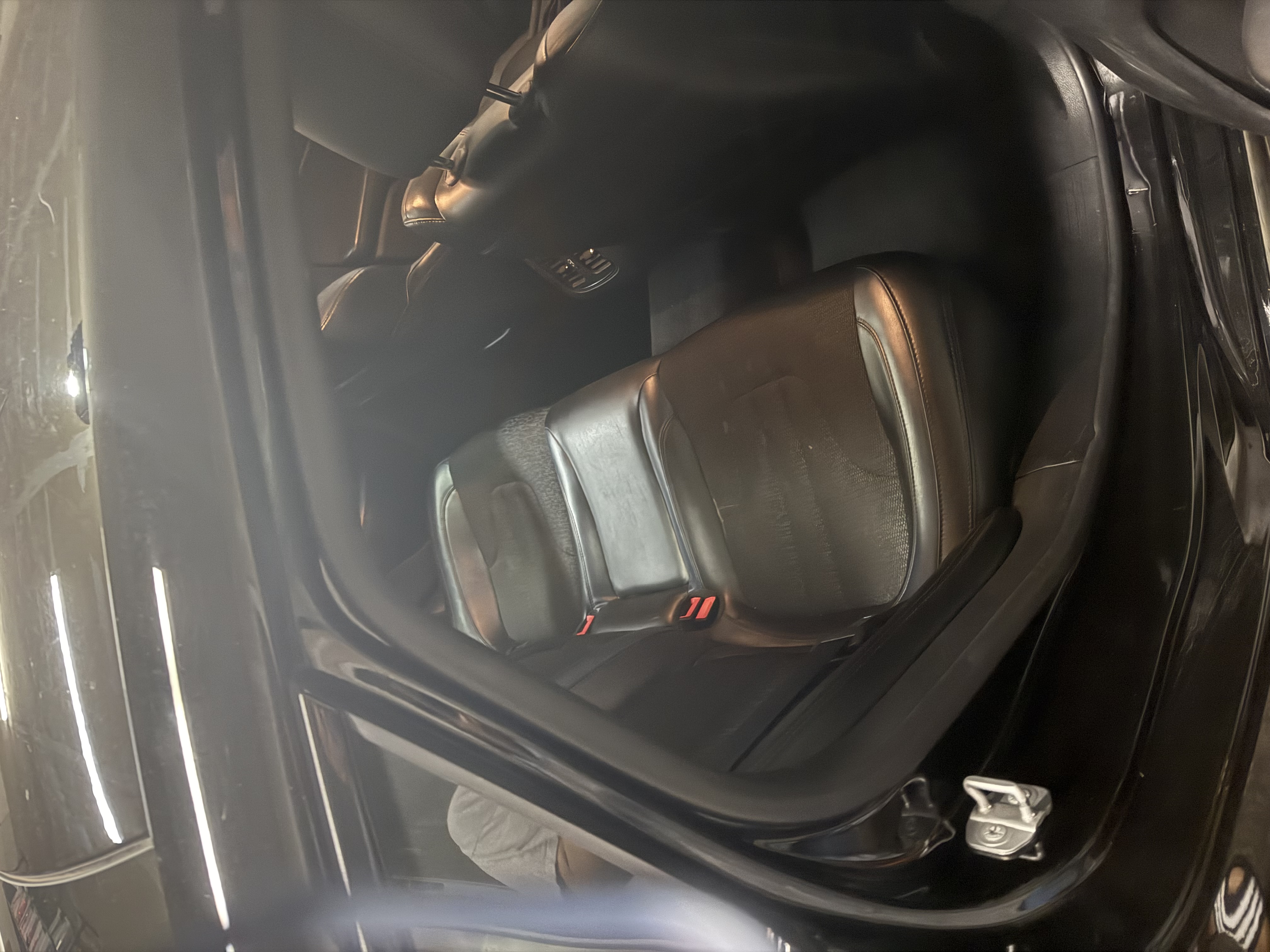 Used 2015 Chrysler 200 S w/ Comfort Group FWD image 8
