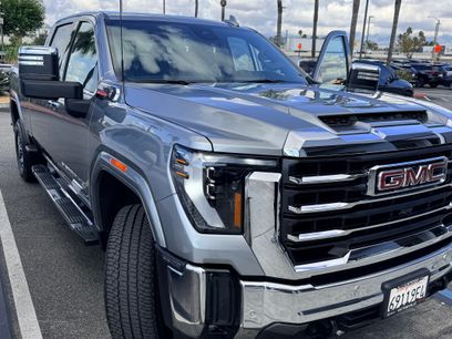 Used 2025 GMC Sierra 2500 SLT w/ SLT Premium Package