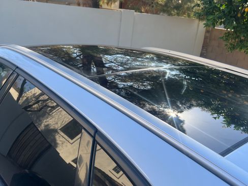 Used 2018 Jaguar F-PACE Premium image 12