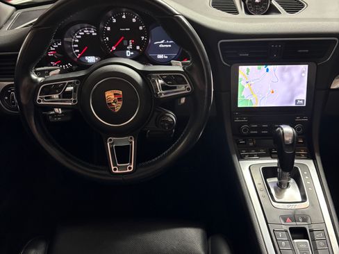 Used 2017 Porsche 911 Carrera image 22
