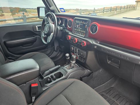 Used 2019 Jeep Wrangler Unlimited Rubicon image 19