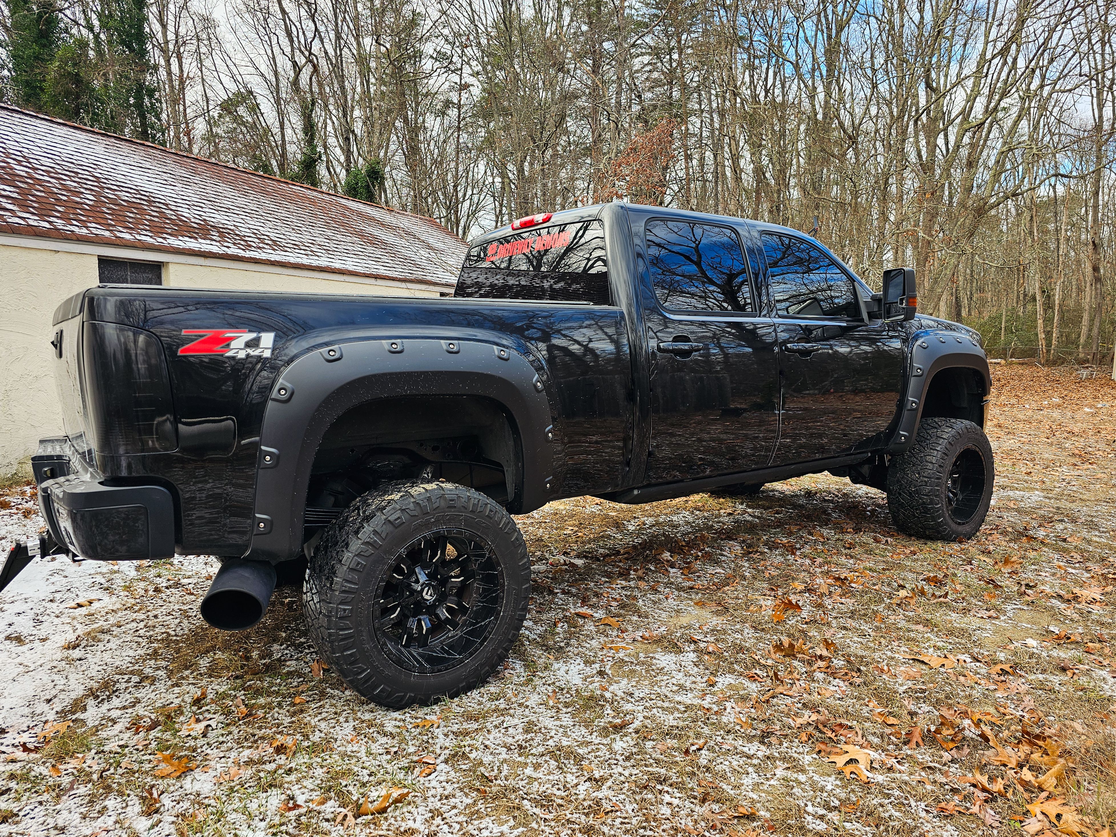 Used 2012 GMC Sierra 2500 Denali w/ Suspension Package, Off-Road AWD/4WD image 4