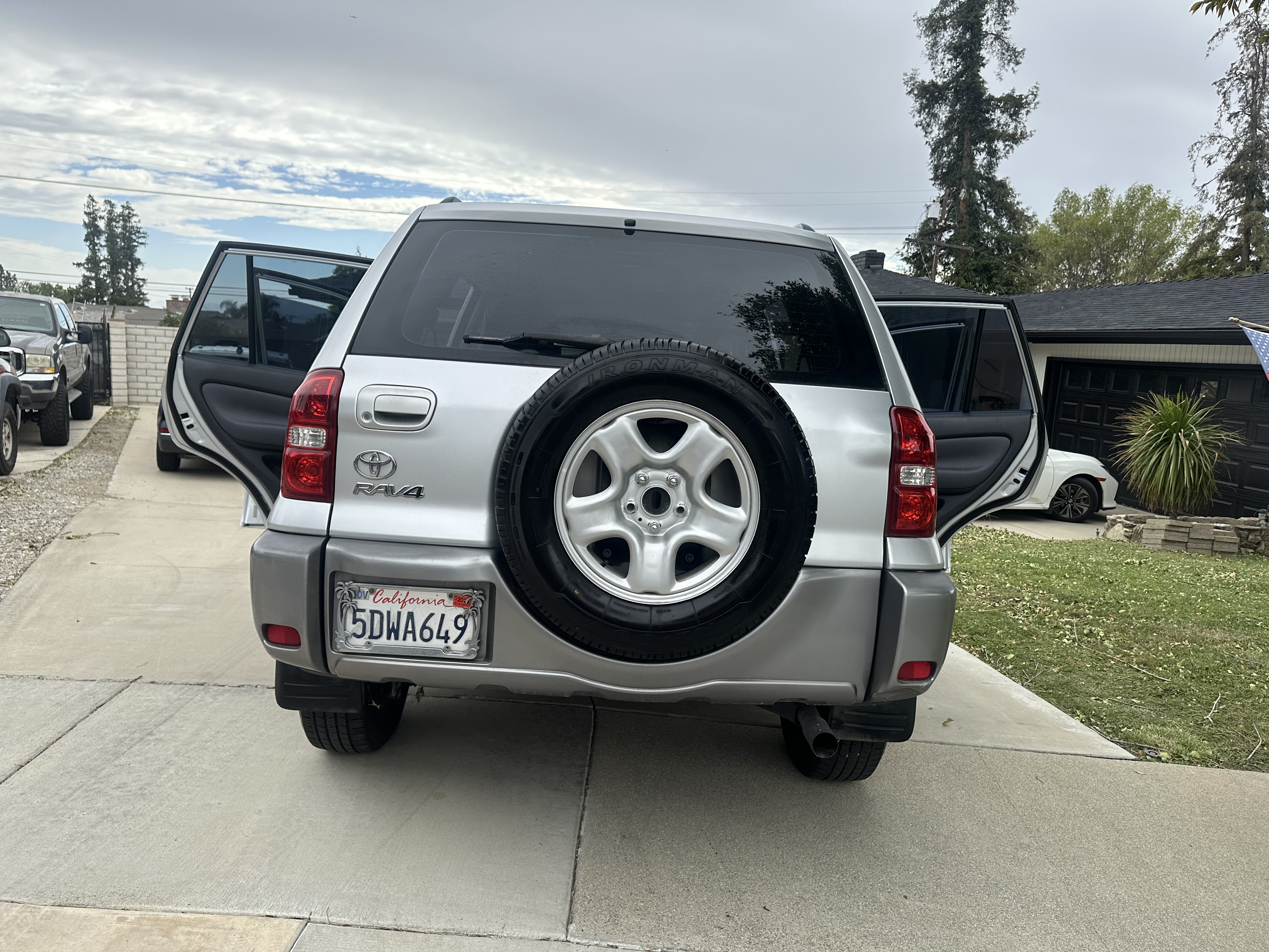 Used 2004 Toyota RAV4 2WD image 4