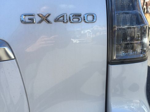 Used 2022 Lexus GX 460 Premium w/ Premium Package image 17