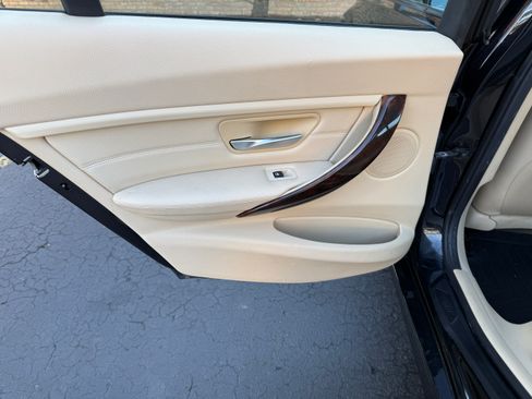 Used 2013 BMW 335i xDrive Sedan image 16
