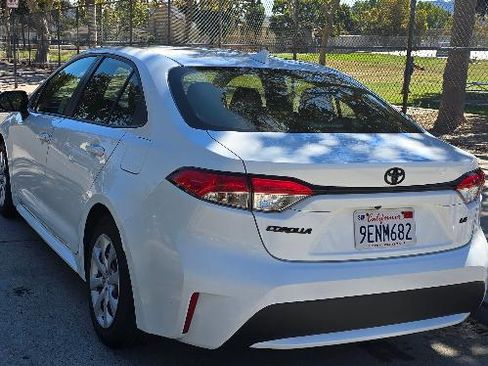 Used 2022 Toyota Corolla LE image 5