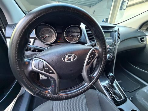 Used 2013 Hyundai Elantra GT w/ Touch & Go Pkg FWD image 12