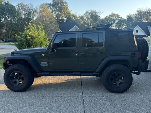 Used 2015 Jeep Wrangler Unlimited Sport w/ Quick Order Package 24S image 6