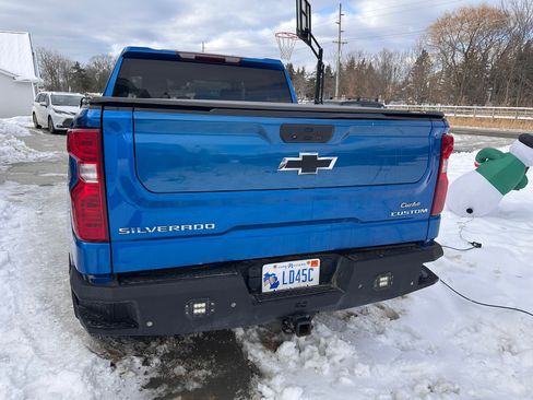 Used 2022 Chevrolet Silverado 1500 Custom Trail Boss image 8