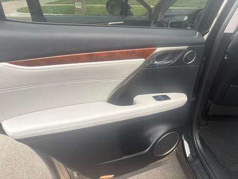 Used 2019 Lexus RX 350L AWD image 9