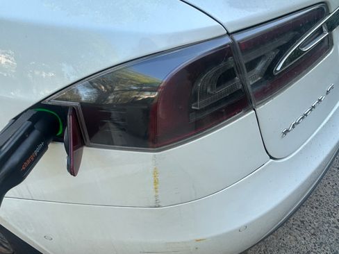 Used 2014 Tesla Model S 60 RWD image 6