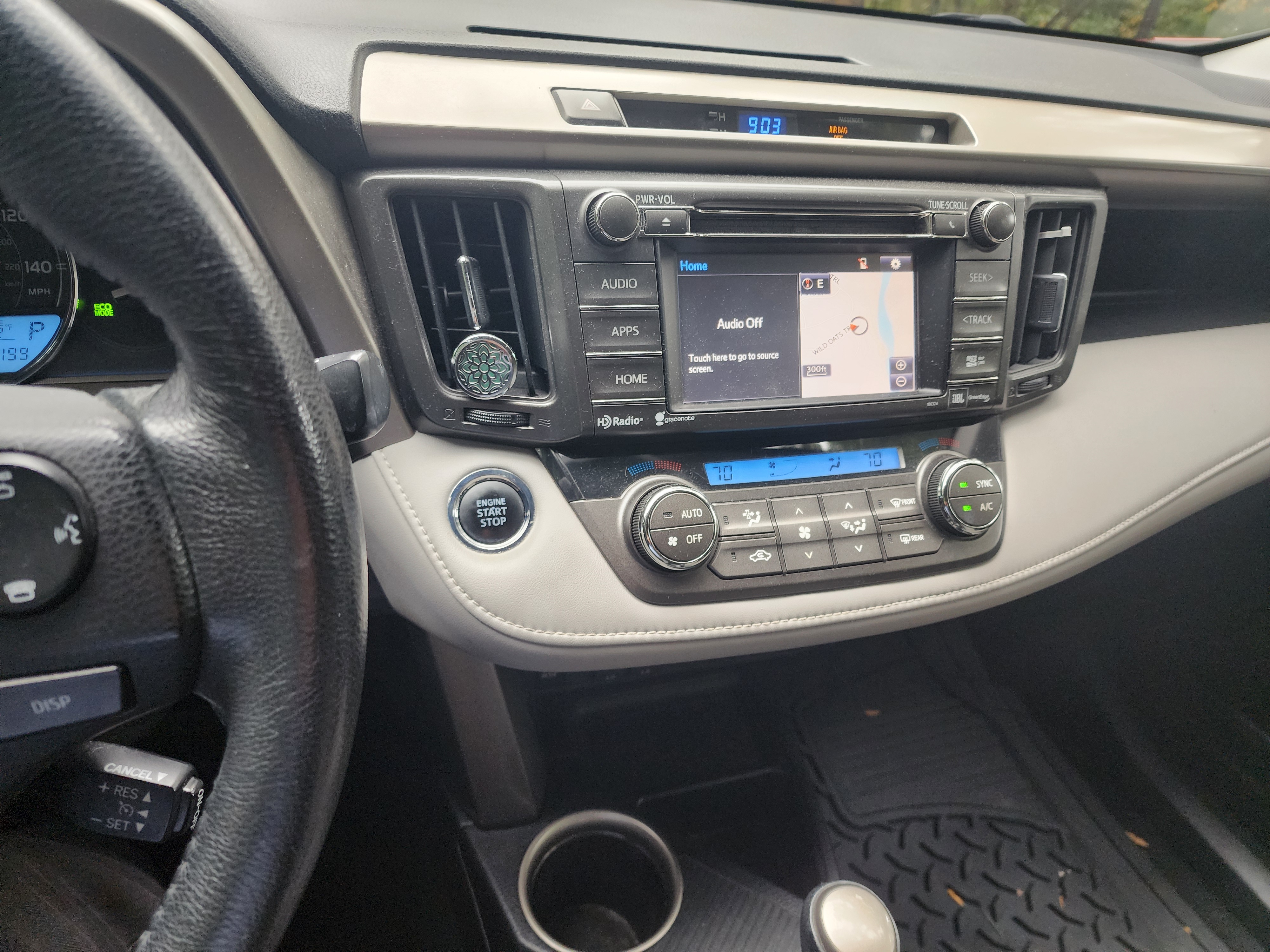 Used 2015 Toyota RAV4 Limited AWD/4WD image 4
