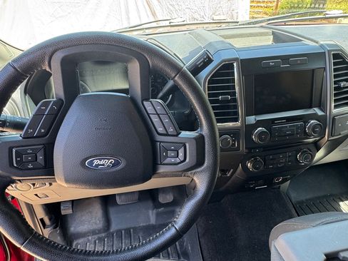 Used 2015 Ford F150 XLT w/ Equipment Group 302A Luxury AWD/4WD image 11