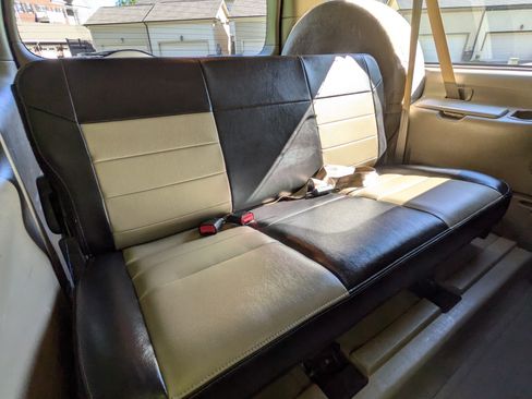 Used 2005 Ford Excursion Eddie Bauer image 16