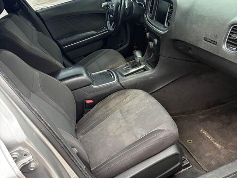 Used 2015 Dodge Charger SXT w/ Driver Confidence Group RWD image 8