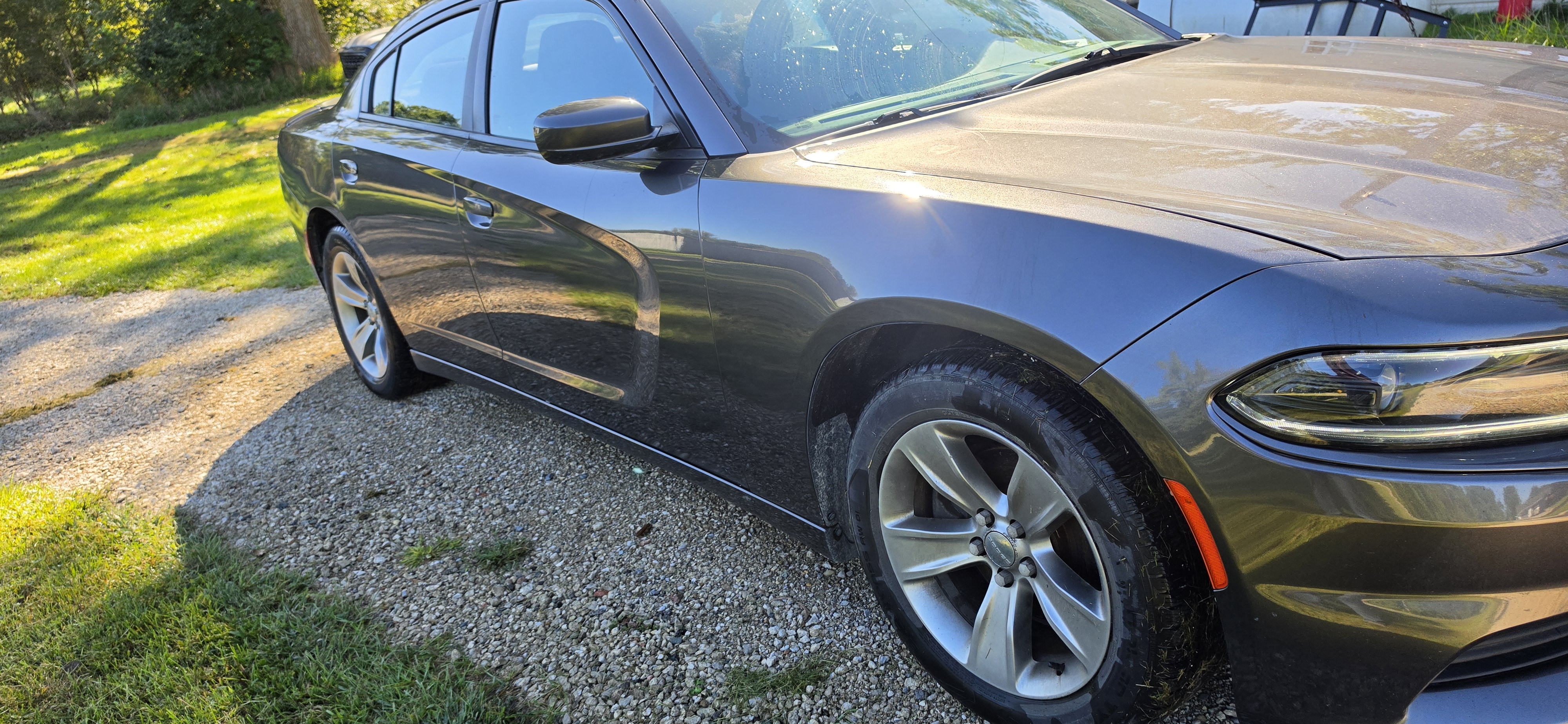 Used 2015 Dodge Charger SE w/ Sport Appearance Group RWD image 2