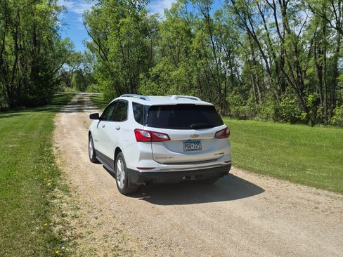 Used 2018 Chevrolet Equinox Premier AWD/4WD image 5