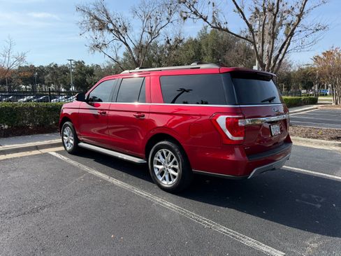 Used 2021 Ford Expedition Max XLT image 4