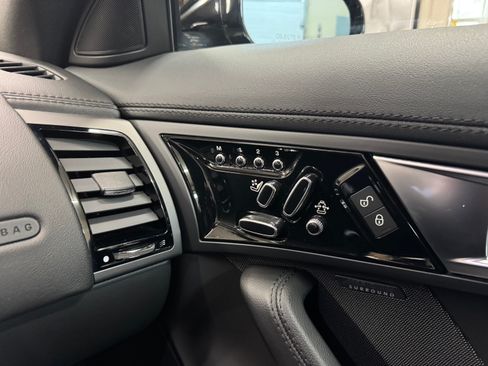 Used 2016 Jaguar F-TYPE Coupe RWD image 18
