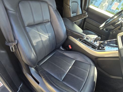 Used 2020 Land Rover Range Rover Sport HSE Dynamic AWD/4WD image 8