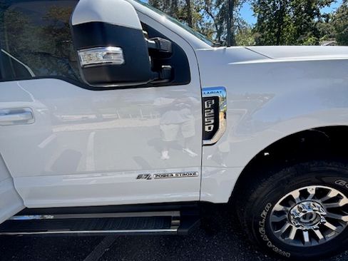 Used 2022 Ford F250 Lariat w/ Lariat Value Package AWD/4WD image 12