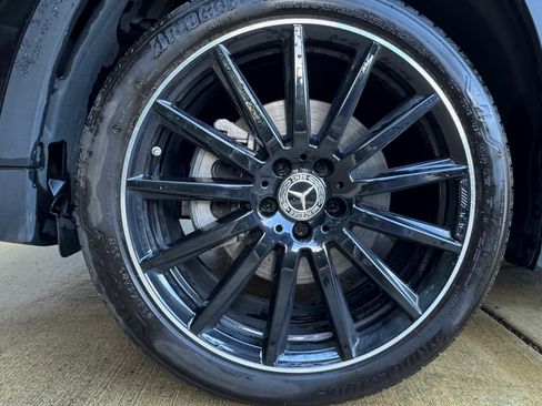 Used 2023 Mercedes-Benz GLA 250 4MATIC image 9