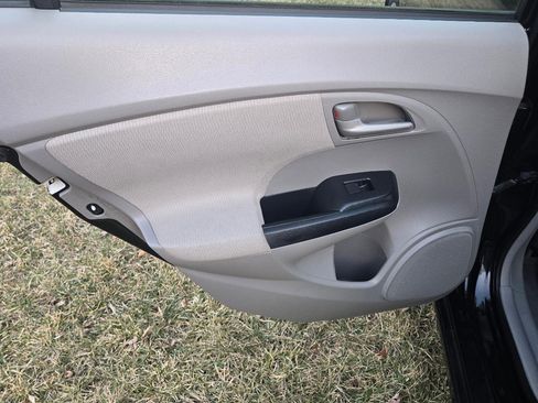 Used 2011 Honda Insight LX image 14