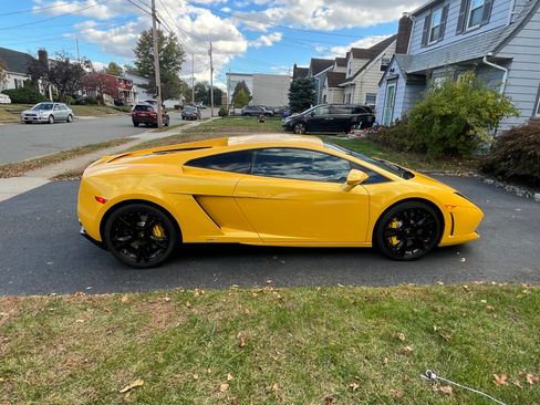 Used 2013 Lamborghini Gallardo LP 550-2 image 5