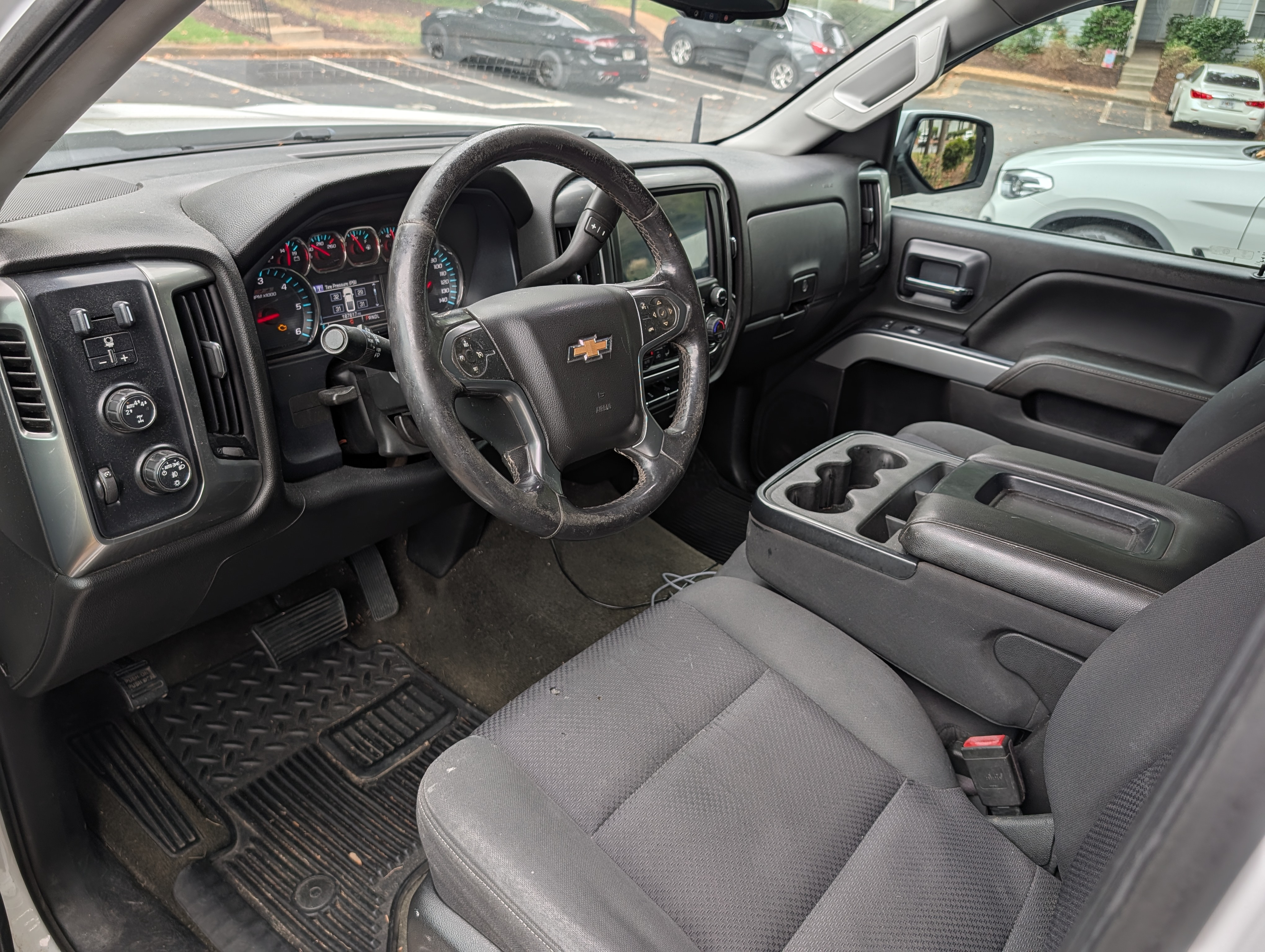 Used 2018 Chevrolet Silverado 1500 LT w/ All Star Edition AWD/4WD image 11
