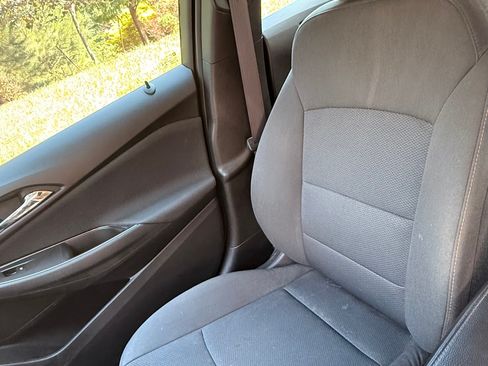 Used 2019 Chevrolet Cruze LS FWD image 5