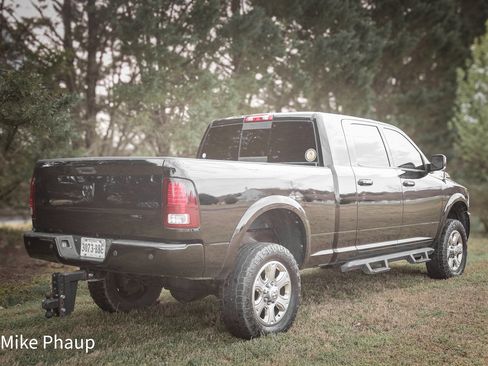 Used 2014 RAM 2500 Laramie w/ Black Appearance Group image 6