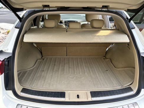 Used 2011 INFINITI FX35 2WD w/ Premium Pkg image 14